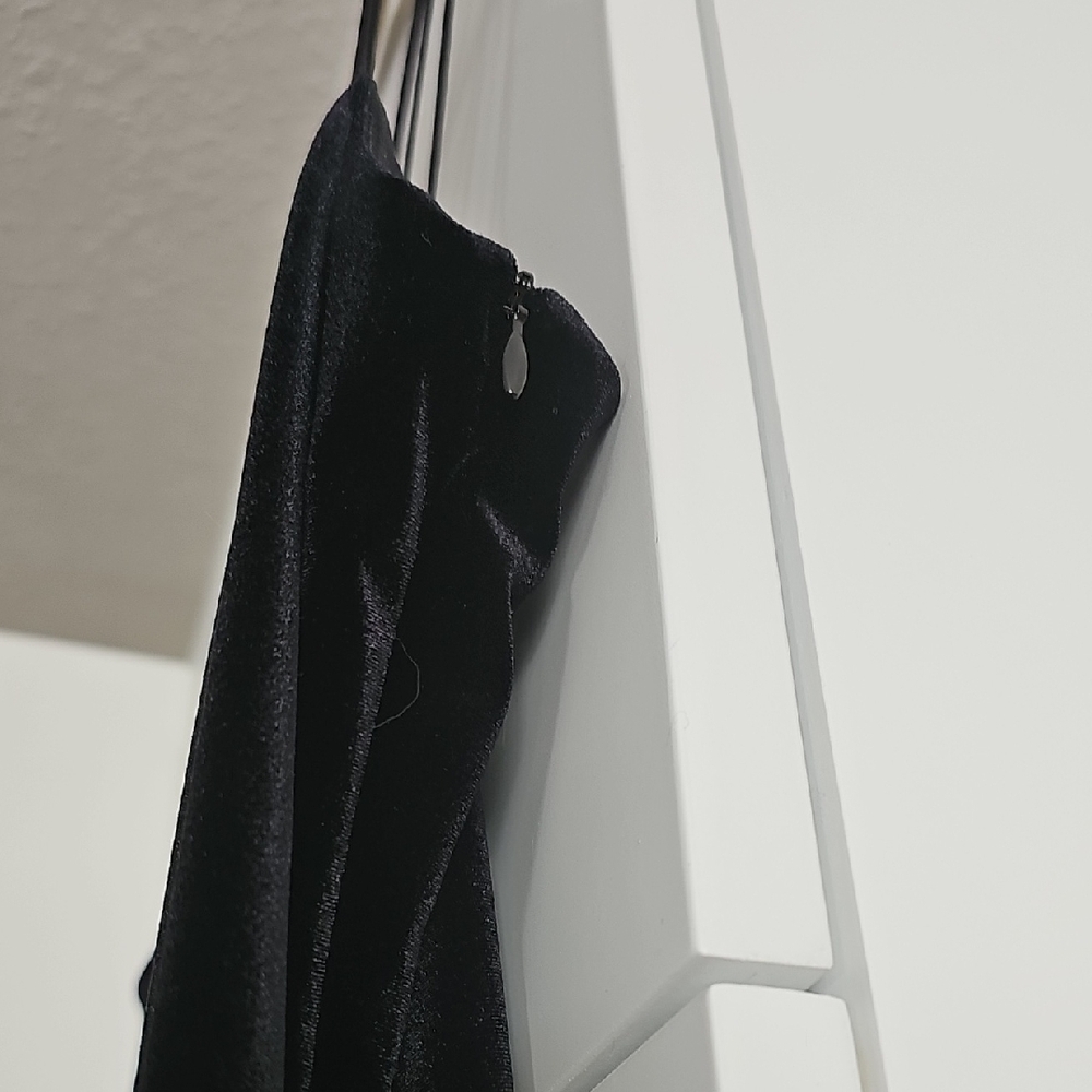 Laundry By Shelli Segal Black Spaghetti Strap Slip Dress - Picture 2 of 4